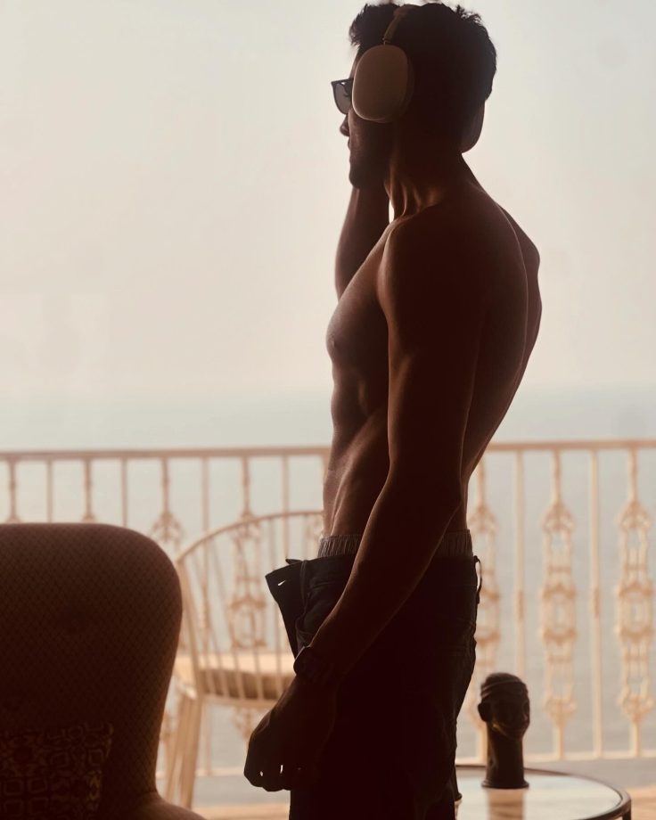 Bollywood News: Bhumi Pednekar’s England Diaries, Kartik Aaryan’s Shirtless Look To Sidharth Malhotra’s Travel Fashion 903908