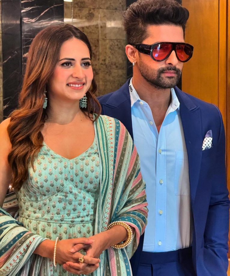 Couple Goals: Ravi Dubey Strike A Pose With Sargun Mehta In Candid Moment, Karan Wahi Liked It! 899259