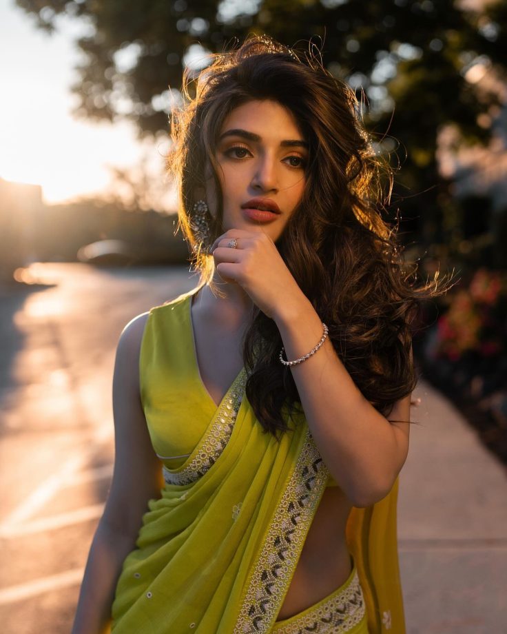 Dream Girl: Sreeleela Wows In Green Simple Saree With Designer Blouse 898526