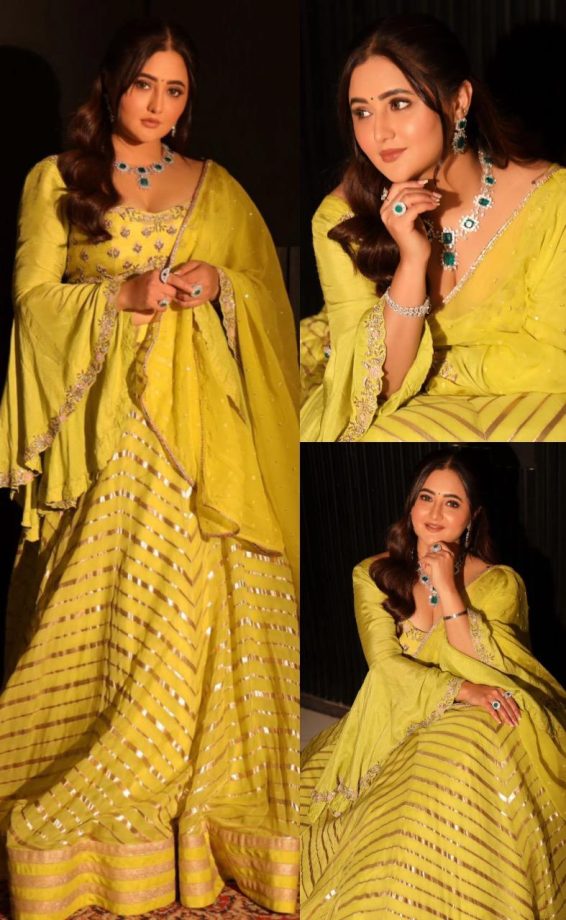 Embrace Your Ethnic Grace With Rashami Desai And Tina Datta's Eid Look In Traditional Outfits 900846