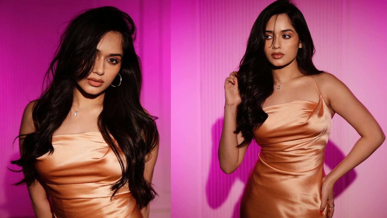 Jannat Zubair Looks Stunning In A Satin Dress With A Diamond Necklace, See Pics! 901880