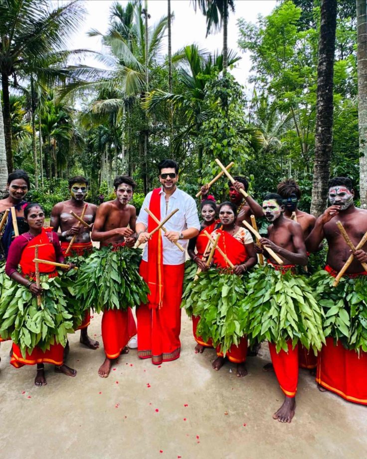 Karan Kundrra Turns ‘South Indian’ In Shirt And Lungi, Glorifying Indian Culture 902573