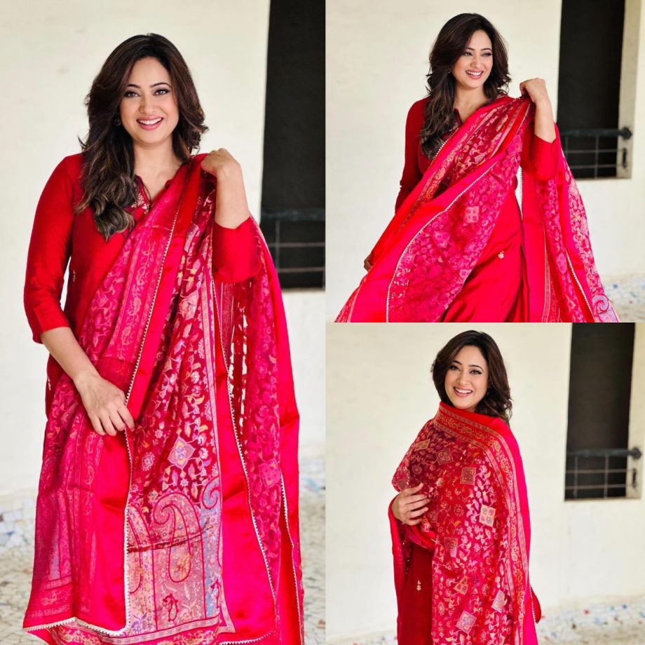 Kurta Set For Women: Embrace Your Traditional Side Like Shweta Tiwari & Divyanka Tripathi 899297