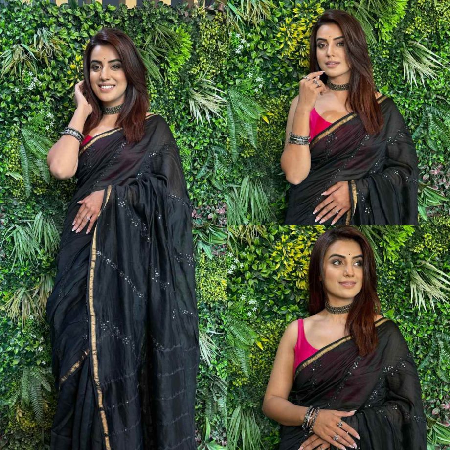 Monalisa Vs. Akshara Singh: Who Stuns In Black Saree Look? 898820