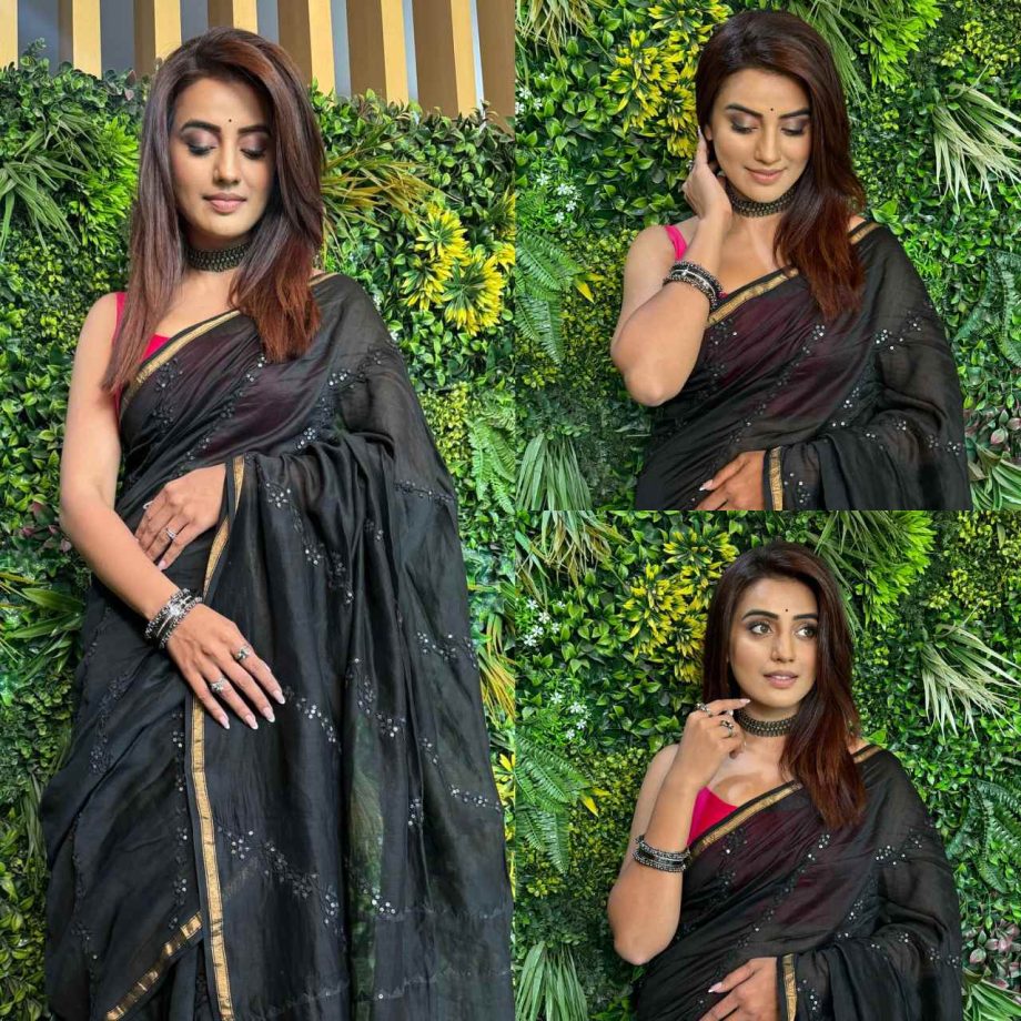 Monalisa Vs. Akshara Singh: Who Stuns In Black Saree Look? 898819