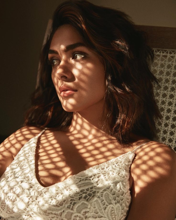 Mrunal Thakur's Steamy Hot Portrait Photoshoot On Instagram Is A Must-See! 899473