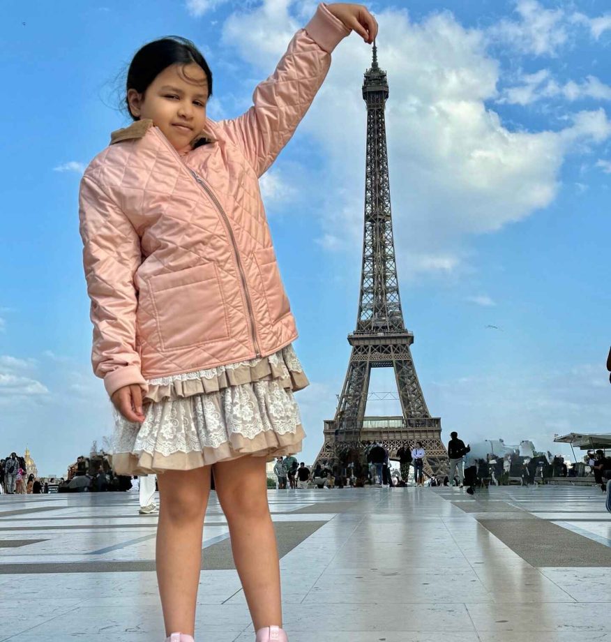 Pics: Ziva Singh Dhoni shares her Paris diaries with father MS Dhoni & mother, Sakshi Dhoni 899595