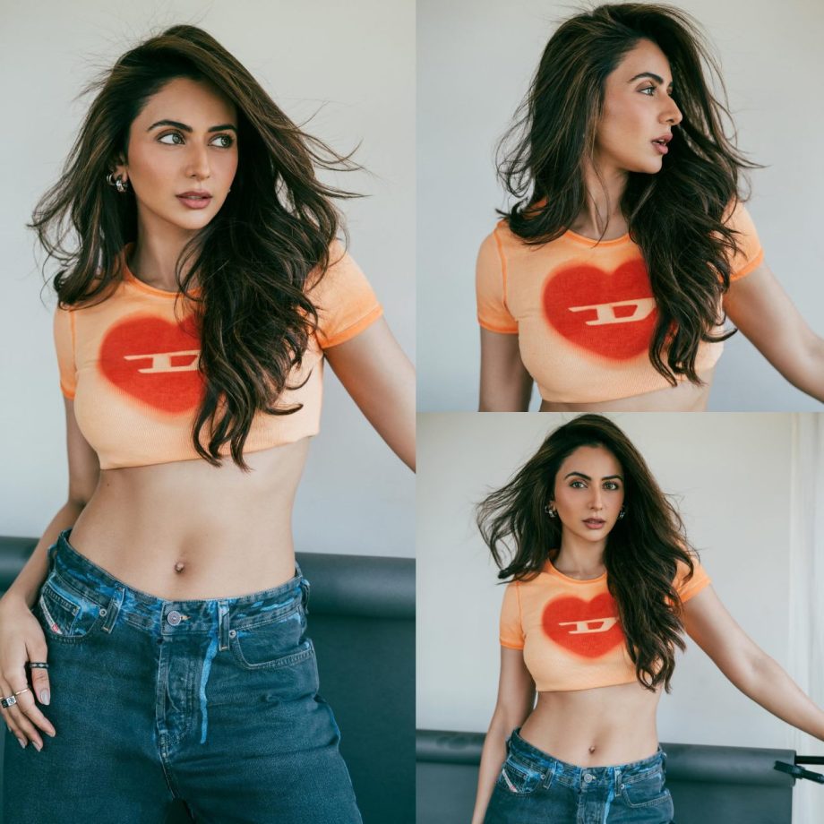 Rakul Preet Singh Flaunts Her Jaw-Dropping Toned Navel In Latest Instagram Photoshoot! 899170