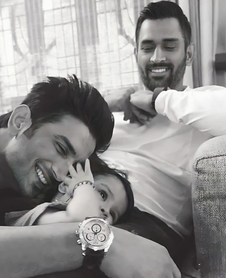 Revisiting the cute image of Sushant Singh Rajput & Ziva Dhoni with MS Dhoni 900147