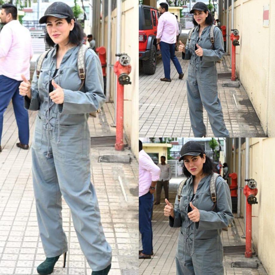 Sajid Nadiadwala's wife Warda Nadiadwala is back after her hajj trip! Watching Chandu Champion now! 902953