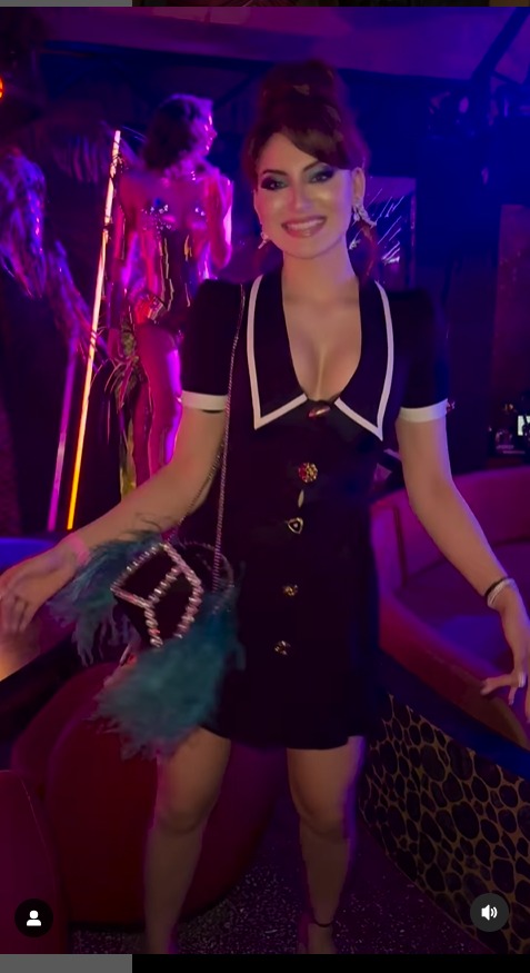 Urvashi Rautela Looks Stunning In A Deep-Neck Black Cocktail Dress, Check Out Unseen Photos! 901658