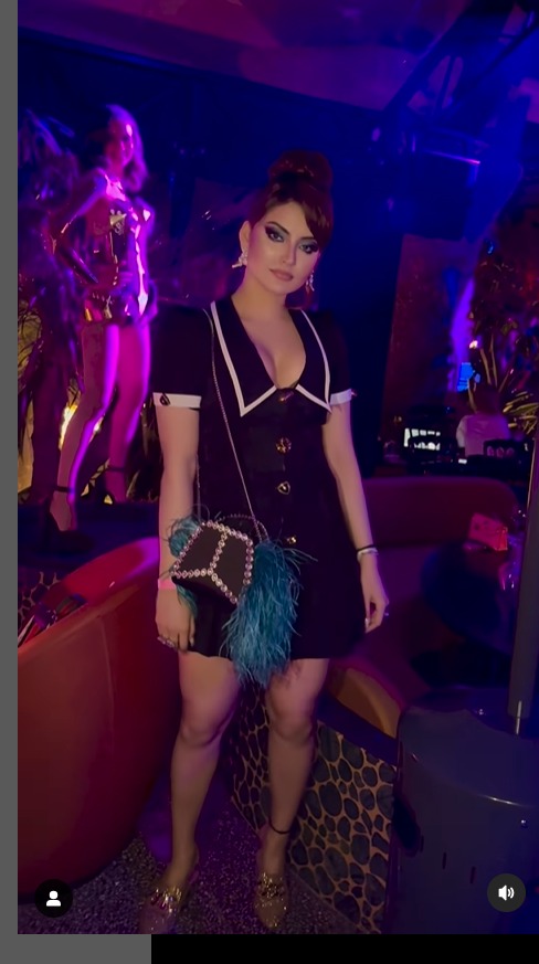 Urvashi Rautela Looks Stunning In A Deep-Neck Black Cocktail Dress, Check Out Unseen Photos! 901656