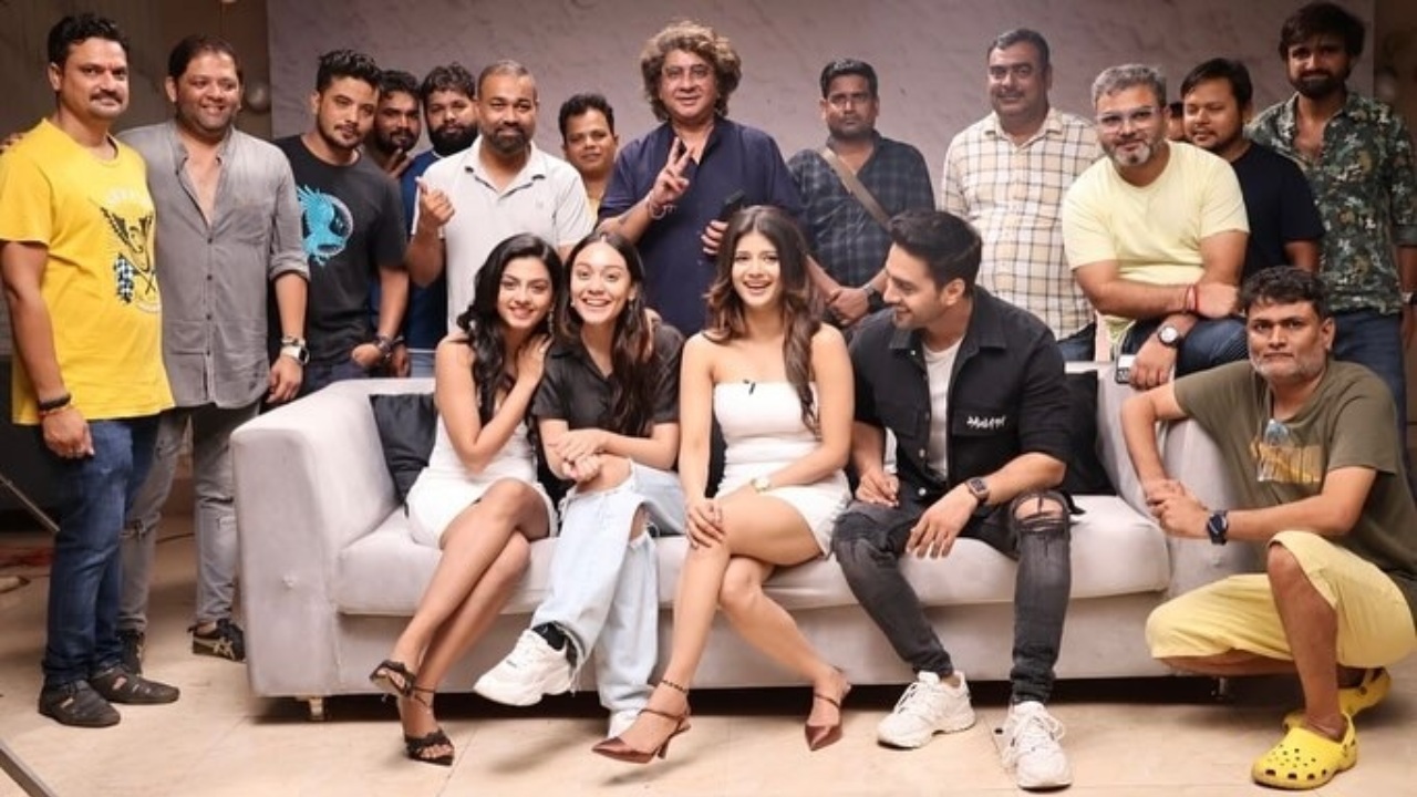 YRKKH: Samridhii Shukla, Rohit Purohit, and Garvita Sadhwani's Group Pose Sparks Fan Curiosity 902266