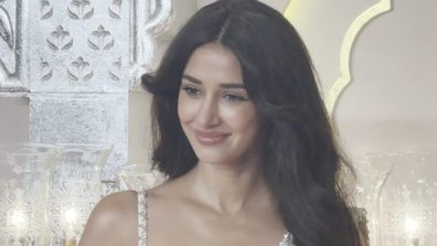 [Photos] Disha Patani Saree Draping Style And Bralette Blouse Make Her Look Gleaming!