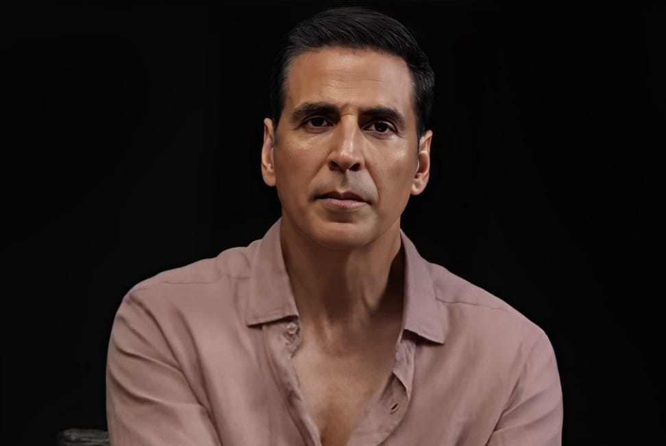 Akshay Kumar is 'on a holiday' as he shares a shayari that reads deep; CHECK OUT 908423