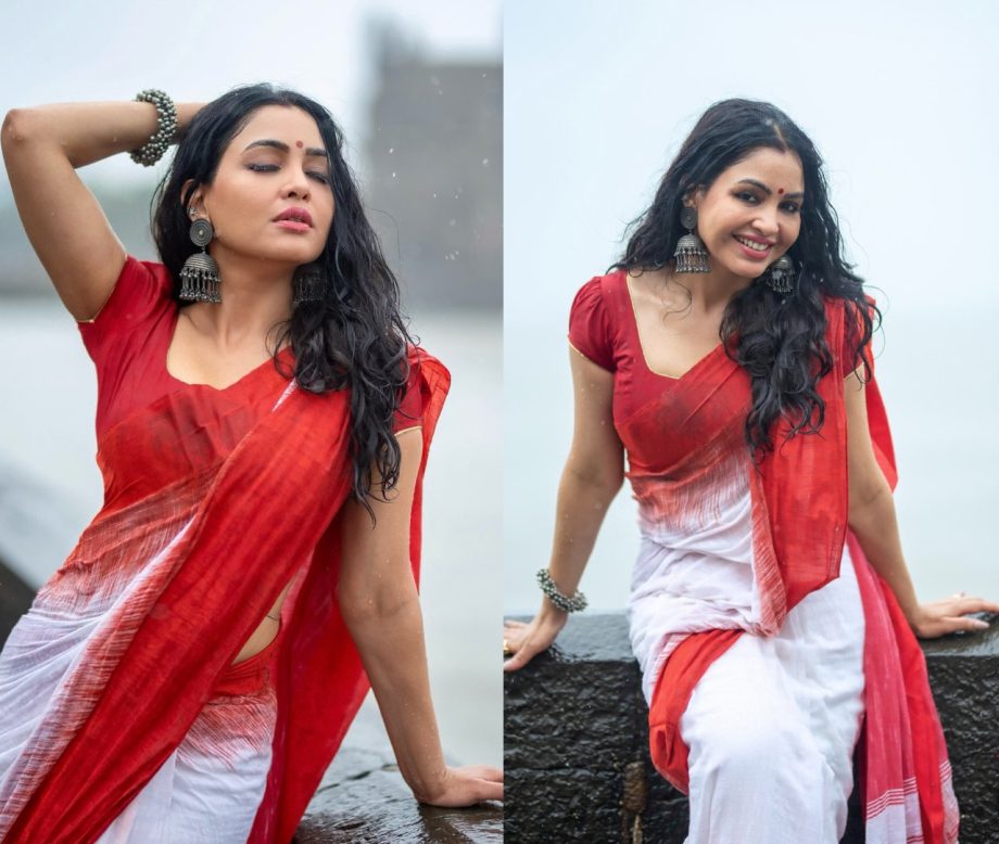 Bhabhiji Ghar Par Hai Actress Shubhangi Atre Enjoys Mumbai Rains; Check Her Love For Monsoon Showers 908349