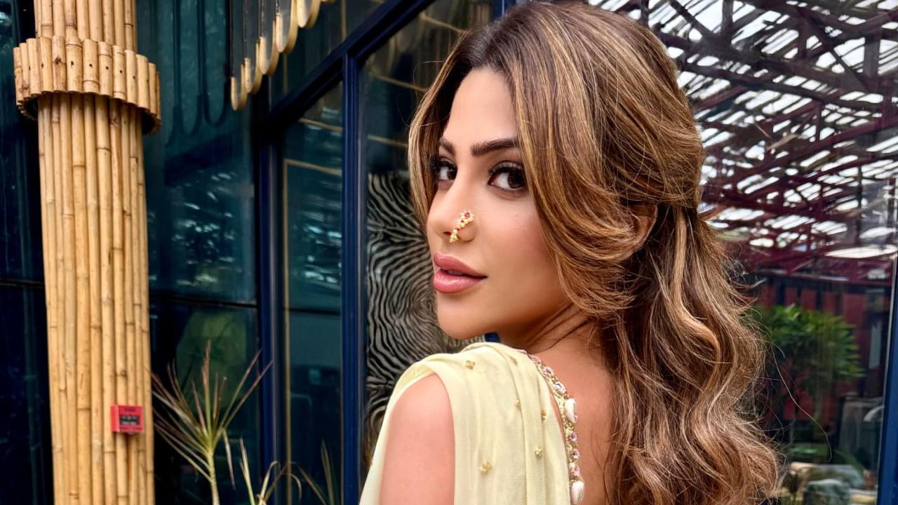 Bigg Boss 14 Fame Nikki Tamboli Is In Love, Here's Find Who? 907486