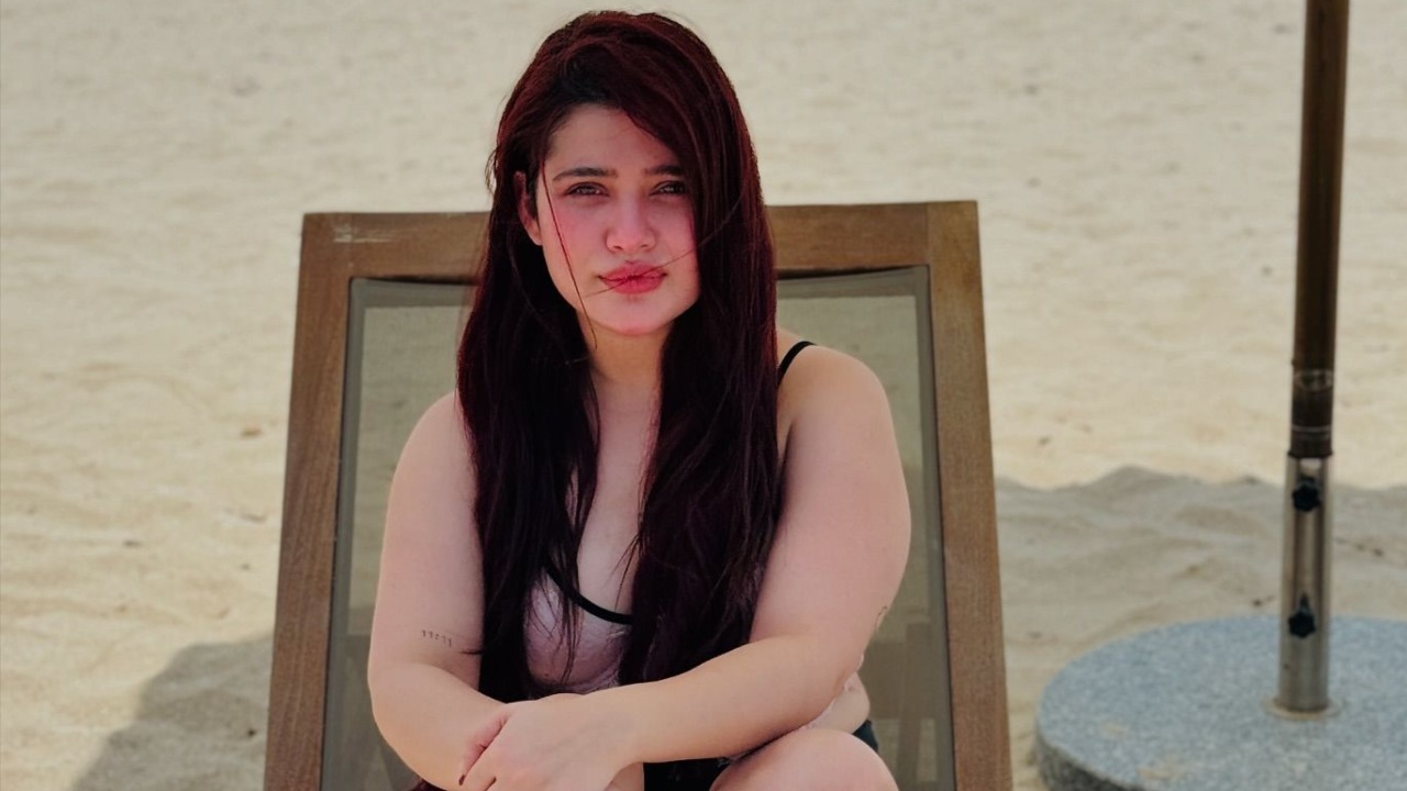 Ena Saha Sets Social Media Ablaze with Sizzling Beach Photos 908795