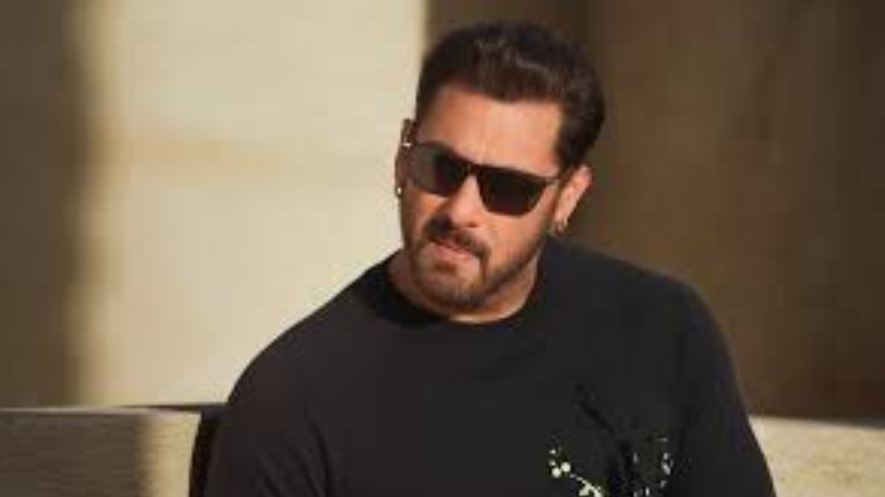 From Soni De Nakhre to Do You Wanna Partner: Here are our all time favourite songs from Salman Khan's 'Partner'; 17th Anniversary Edition! 908129