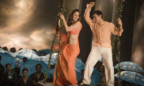 From Zoobi Doobi to Dekho na, here's Top 5 Monsoon Songs of Aamir Khan worth relishing our Rainy Days! 908897