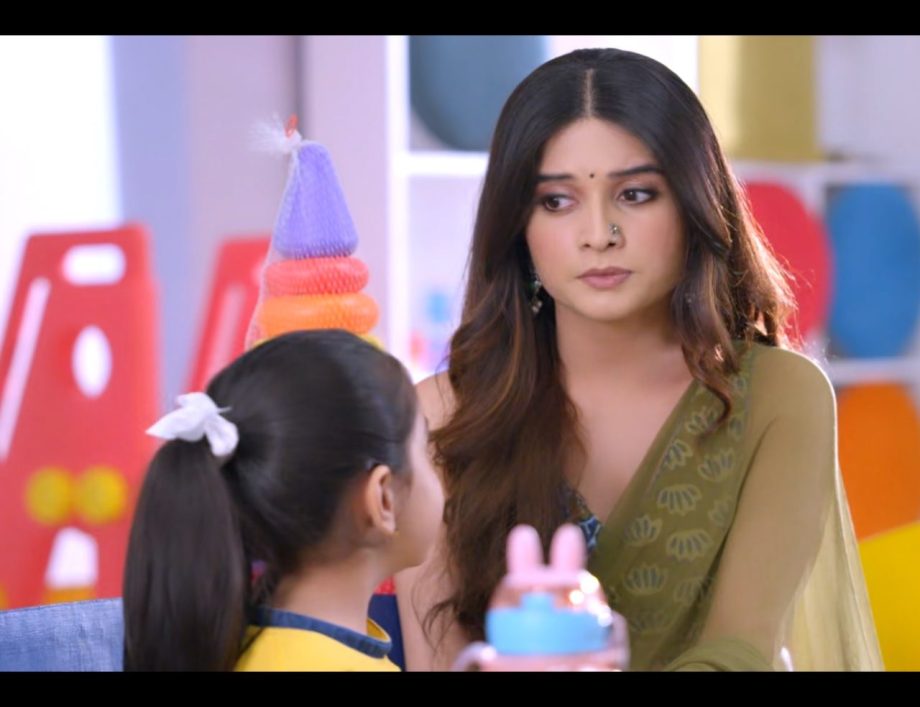 Ghum Hai Kisikey Pyaar Meiin Written Update, 8th July: Savi Hesitates To Get Engaged Due To Mrunmayi's Emotional State, Isha Gloats To Bhagyashree About Savi's Engagement 905626