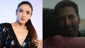 Jasmin Bhasin sits in a 'theatre with only 7 people' watching 'Sarfira'; pleads everyone to watch 907014