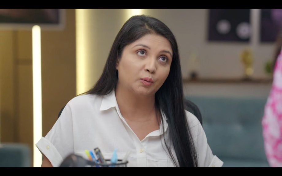 Jhanak Written Update 13 July: Jhanak Gets A Job In Mumbai, Aniruddha Worries About Her 906608