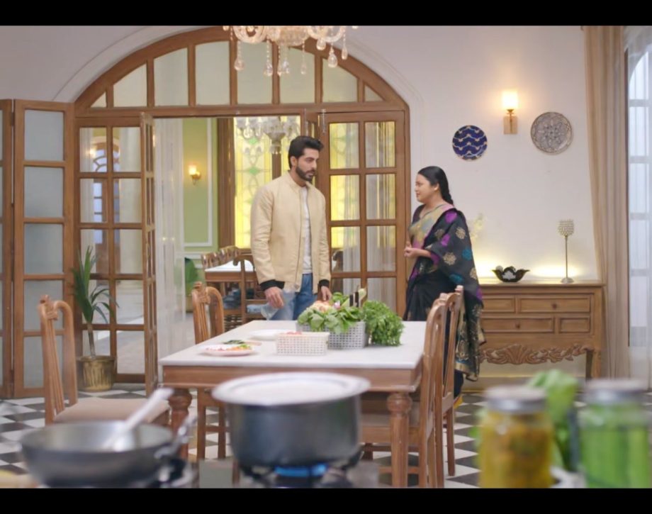 Jhanak Written Update 18th July: Guruji Is Impressed By Jhanak's Dedication, Basu Family Prepares To Welcome Arshi As Aniruddha's Wife 907579