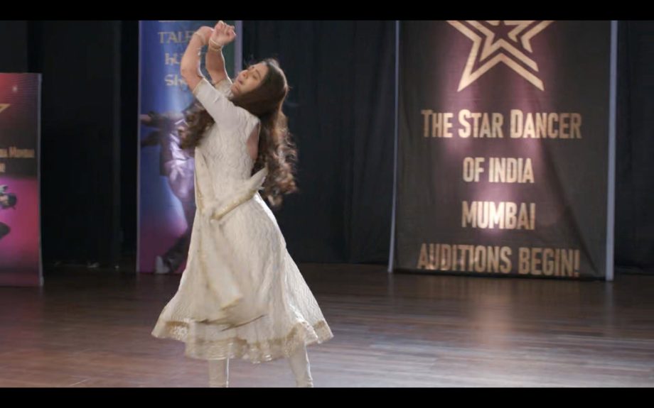 Jhanak Written Update 19th July: Jhanak Faces New Problems In Dance Academy; Arshi Has An Emotional Breakdown And Blames Jhanak For Everything 907761