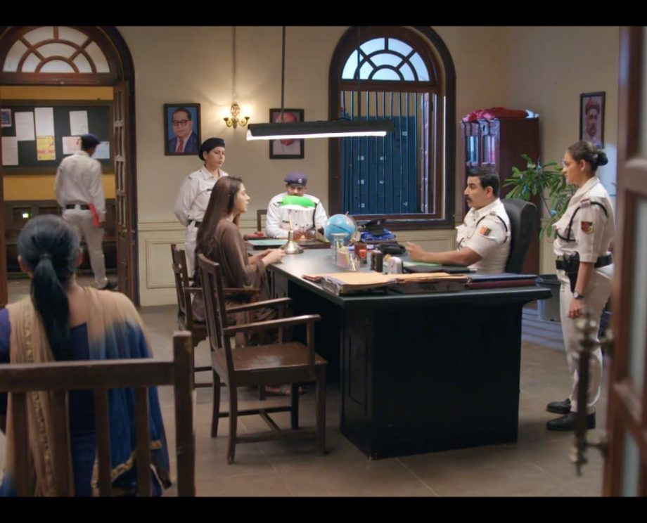Jhanak Written Update, 8th July: Aniruddha Decides To Give Punishment Jhanak, Mrinalini Tries To Release Her 905688