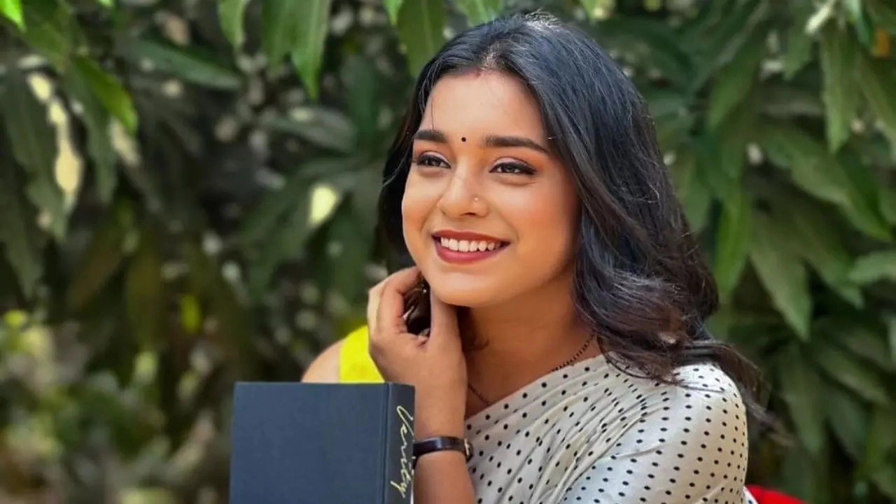 'Kavya- Ek Jazbaa, Ek Junoon' To Take Major Leap, Sumbul Touqeer's Character Will Change? 908443