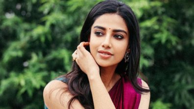 Meenakshi Chaudhary’s Cotton Saree Is Not A Monsoon Wear; It’s  A Fashion Statement.