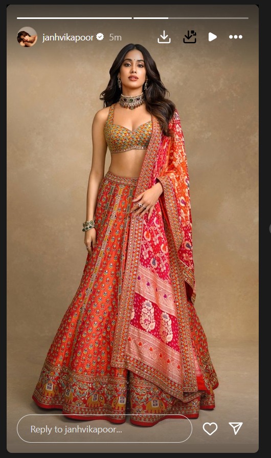 [Photos] A Closer Look At Janhvi Kapoor's Lehenga With A Bustier Blouse 905023