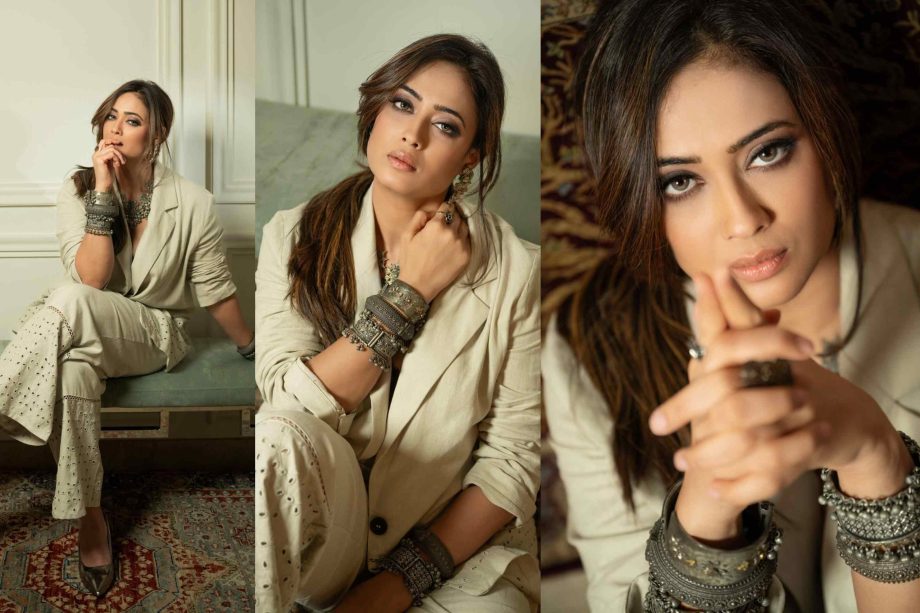 [Photos] Shweta Tiwari Flaunts Fusion Fashion In Western Ivory Blazer Set With Traditional Oxidised Jewelry 907675