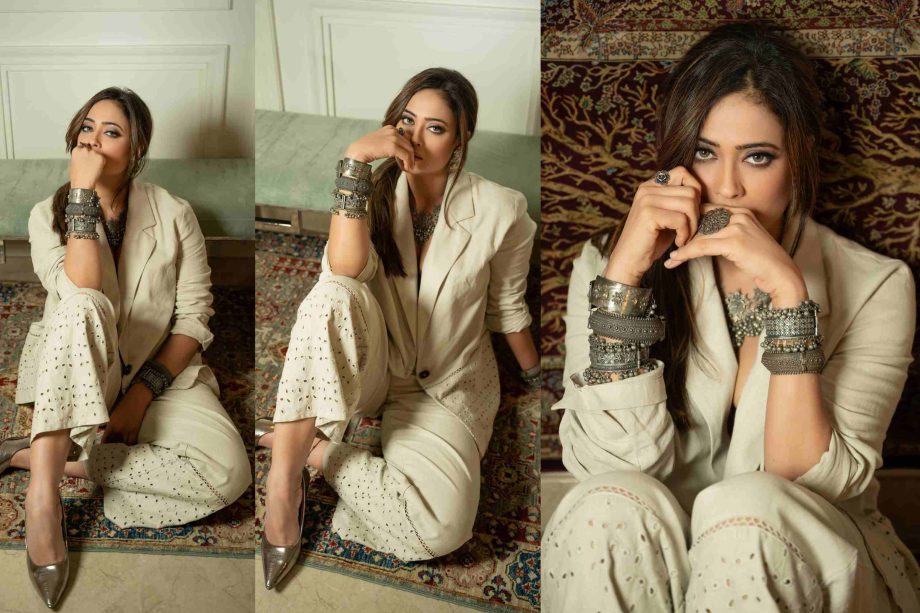 [Photos] Shweta Tiwari Flaunts Fusion Fashion In Western Ivory Blazer Set With Traditional Oxidised Jewelry 907674