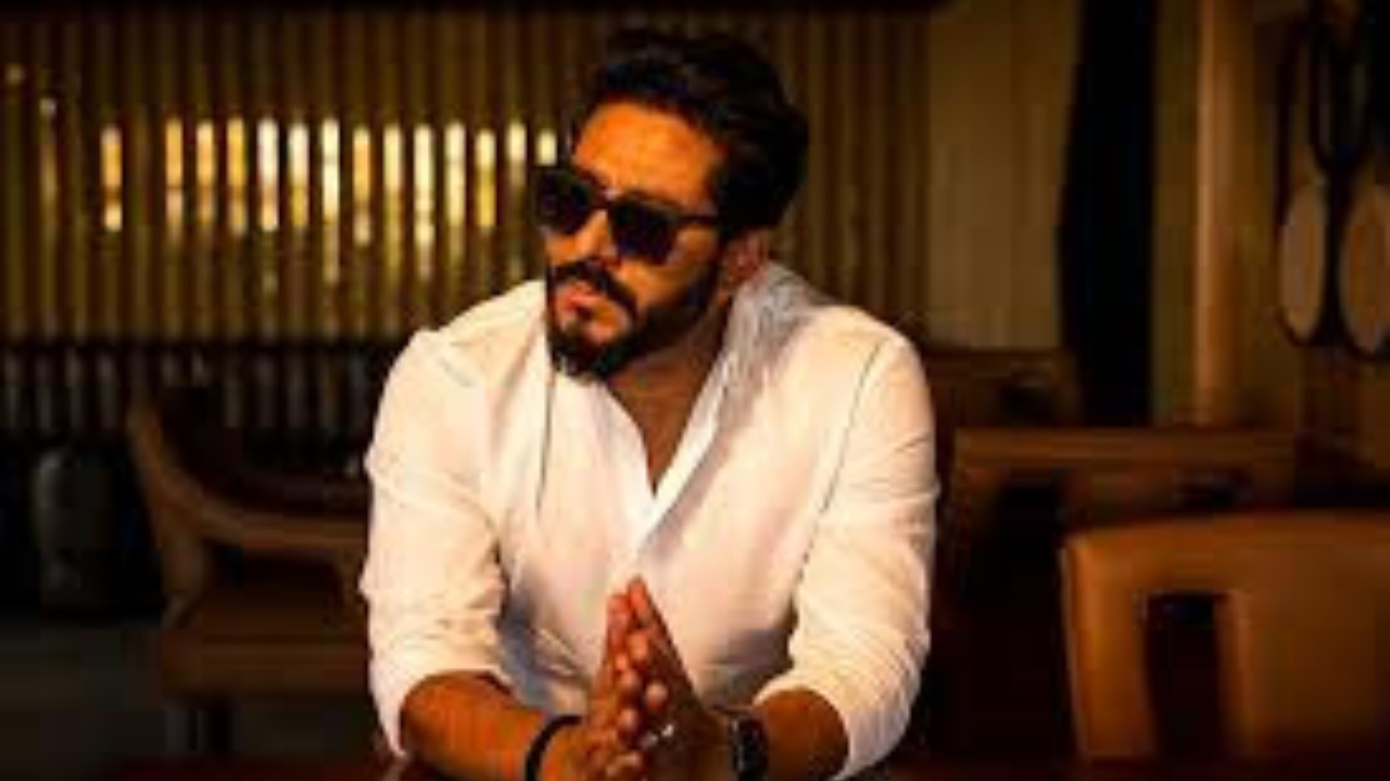 Raj Chakraborty: Tollywood Director's Bollywood Dream 905440