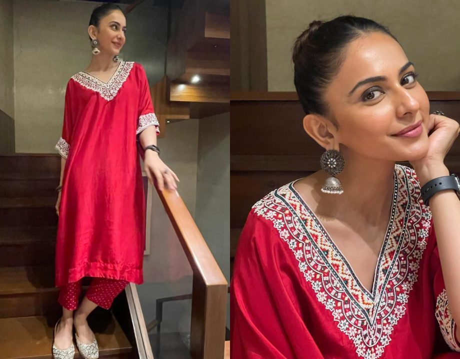 Rakul Preet Singh Stuns in Red Embroidered Kurta Set, Perfect for Weddings and Festive Celebrations 910373