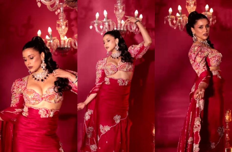 Red Alert! Mannara Chopra stuns in a beautiful video of her recent Magazine cover shoot 910218