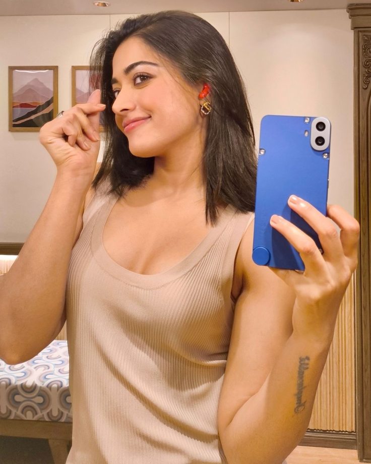 Samantha Ruth Prabhu Vs Rashmika Mandanna: Whose No-makeup Glow Is Making Boring Friday Better? 906558