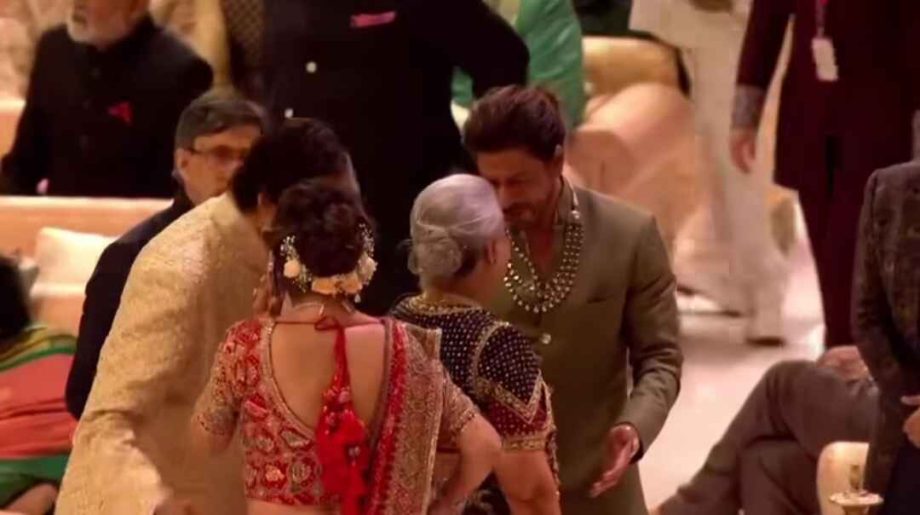 Shah Rukh Khan steals the spotlight at Anant Ambani & Radhika Merchant's wedding; here's why 906677