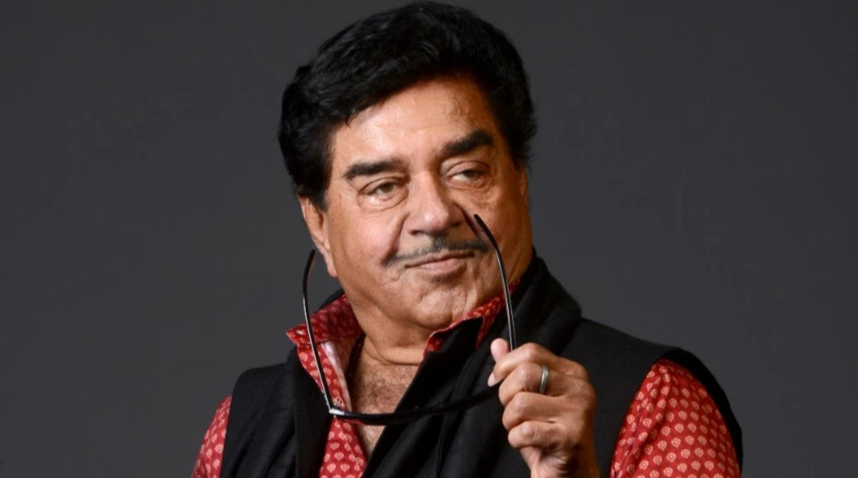 Shartrughan Sinha admitted to the hospital; son Luv Sinha confirms why 904130