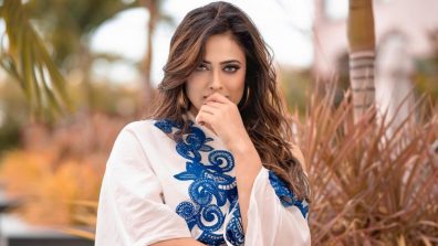 Shweta Tiwari Radiates Freshness In White Co-Ord Set And Open Hairs, See Photos!