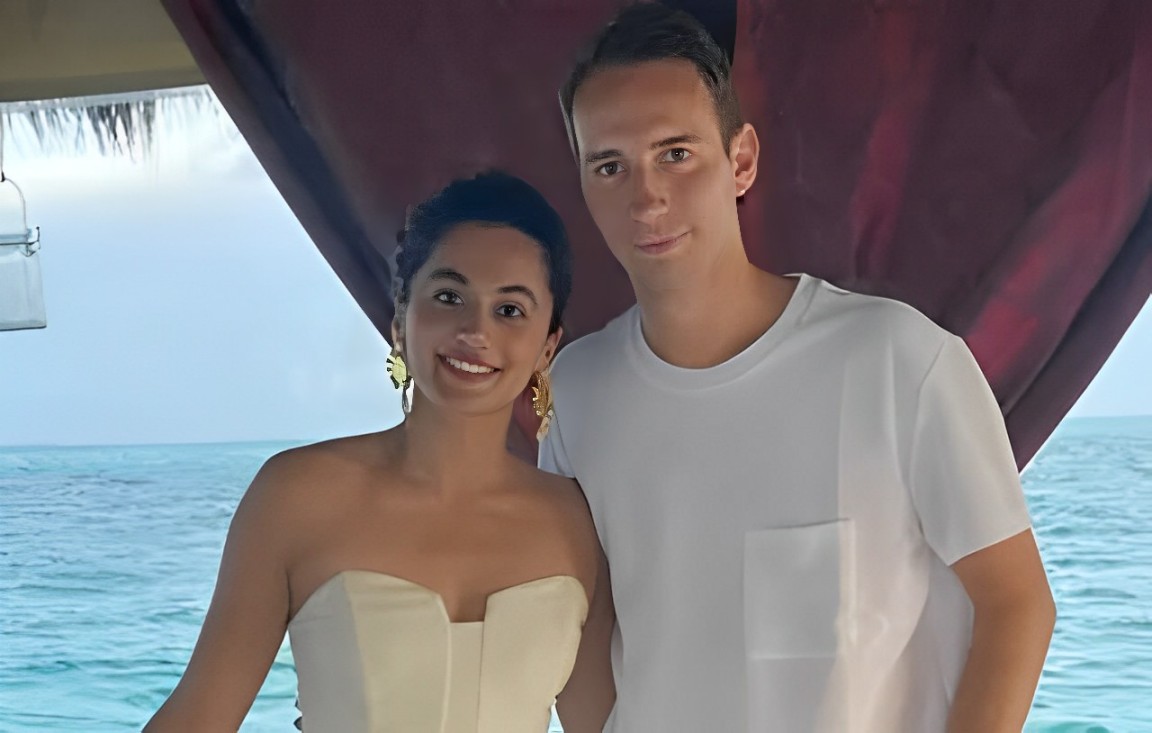 Taapsee Pannu turns cheerleader for husband, Mathias Boe as he hoists the Indian flag at the 2024 Olympics 909532