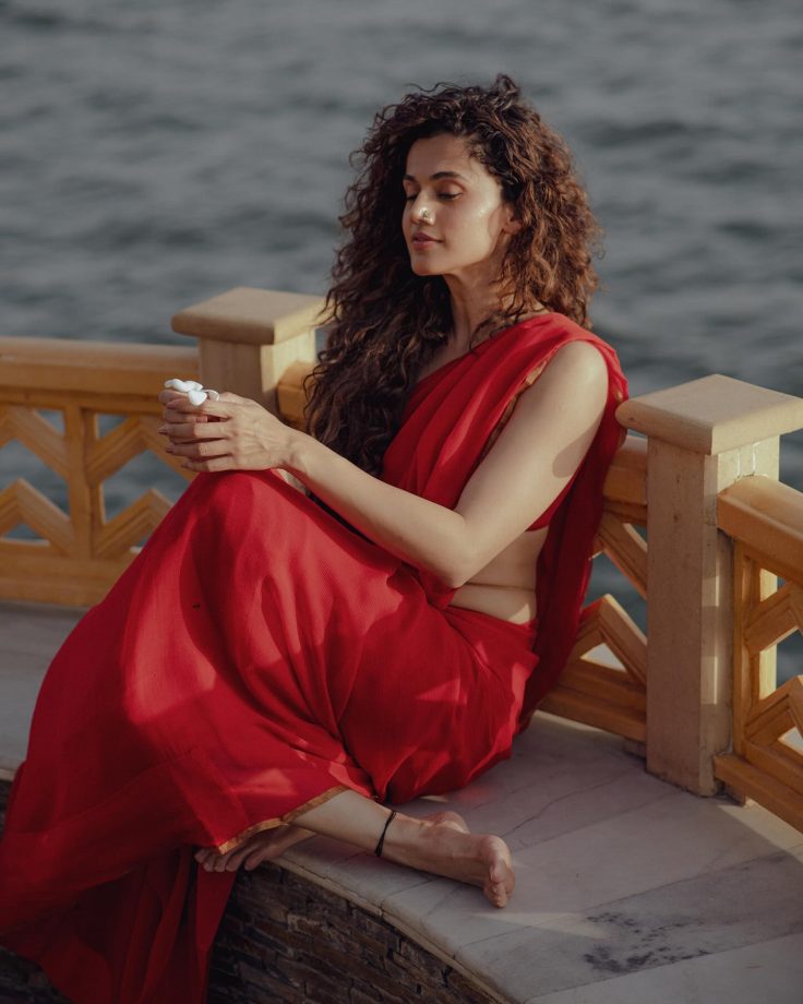 Taapsee Pannu’s Haseen Dilruba turns 3: Here’s looking at Haseen Dilrubas’ 5 sarees that will forever be haseeen! 904624