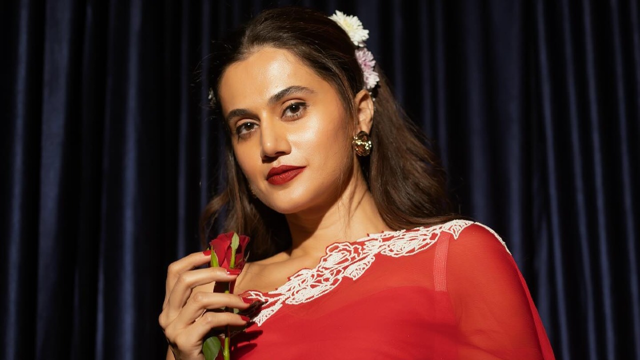Taapsee Panu Looks Lovely In Red Saree, Phir Aayi Hasseen Dillruba Trailer Releases Tomorrow 908846