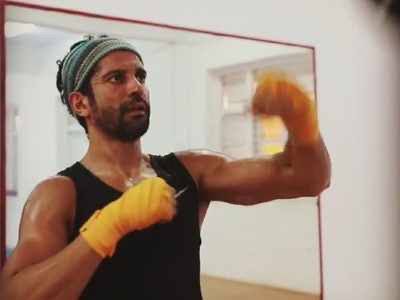 Throwback Tuesday: Celebrating 3 Years of Excel Entertainment's 'Toofaan' – with BTS Pictures of Farhan Akhtar's Intense Training Regimen 907227