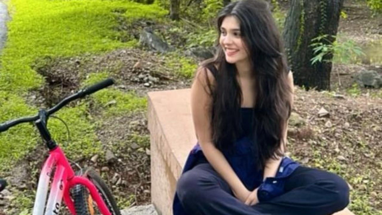 Yeh Rishta Fame Pranali Rathod Embracing Nature Vibes In Latest Instagram Candid Photo! 905530