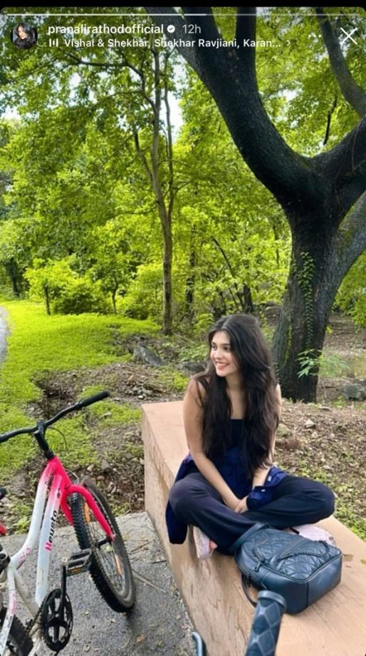 Yeh Rishta Fame Pranali Rathod Embracing Nature Vibes In Latest Instagram Candid Photo! 905529