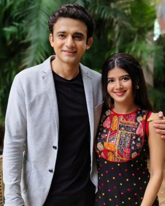 Yeh Rishta Kya Kehlata Hai: Samridhii Shukla Poses With Romiit Raaj, Fans Call Them 'Best Bhabhi-Devar' 909760