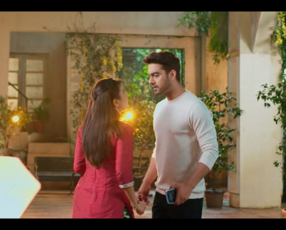 Yeh Rishta Kya Kehlata Hai Written Update 19th July: Manish Advises Ruhi To Let Go Of Armaan, As The Poddar Family Is Emotionally Overwhelmed After Seeing Rohit. 907748